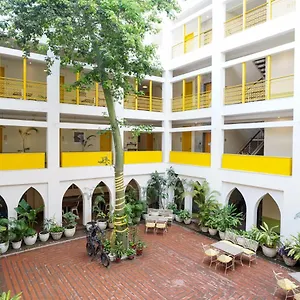 Bloom Boutique L Signature Towers Hotel Gurgaon